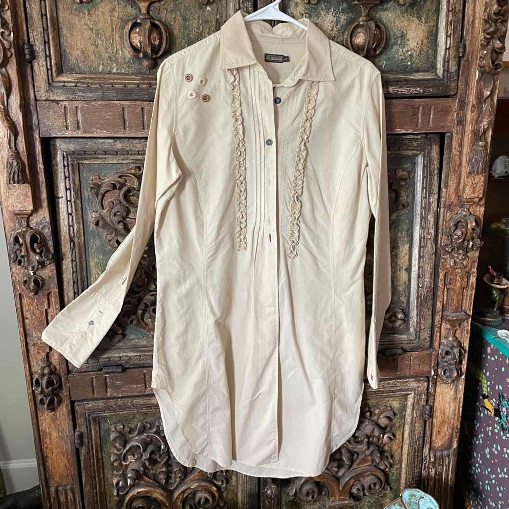 Beautiful casual dress for day out shopping or having lunch with friends-